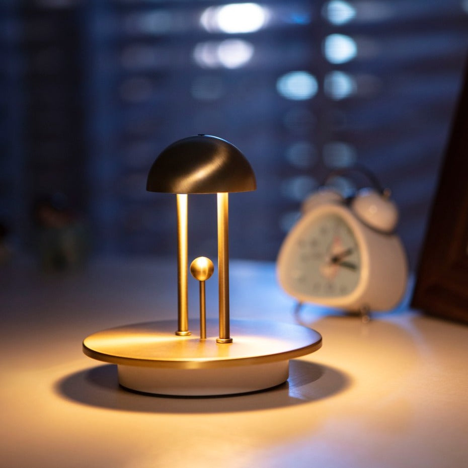 Gesture-controlled cordless table lamp with warm white dimmable light and 18-hour battery 2