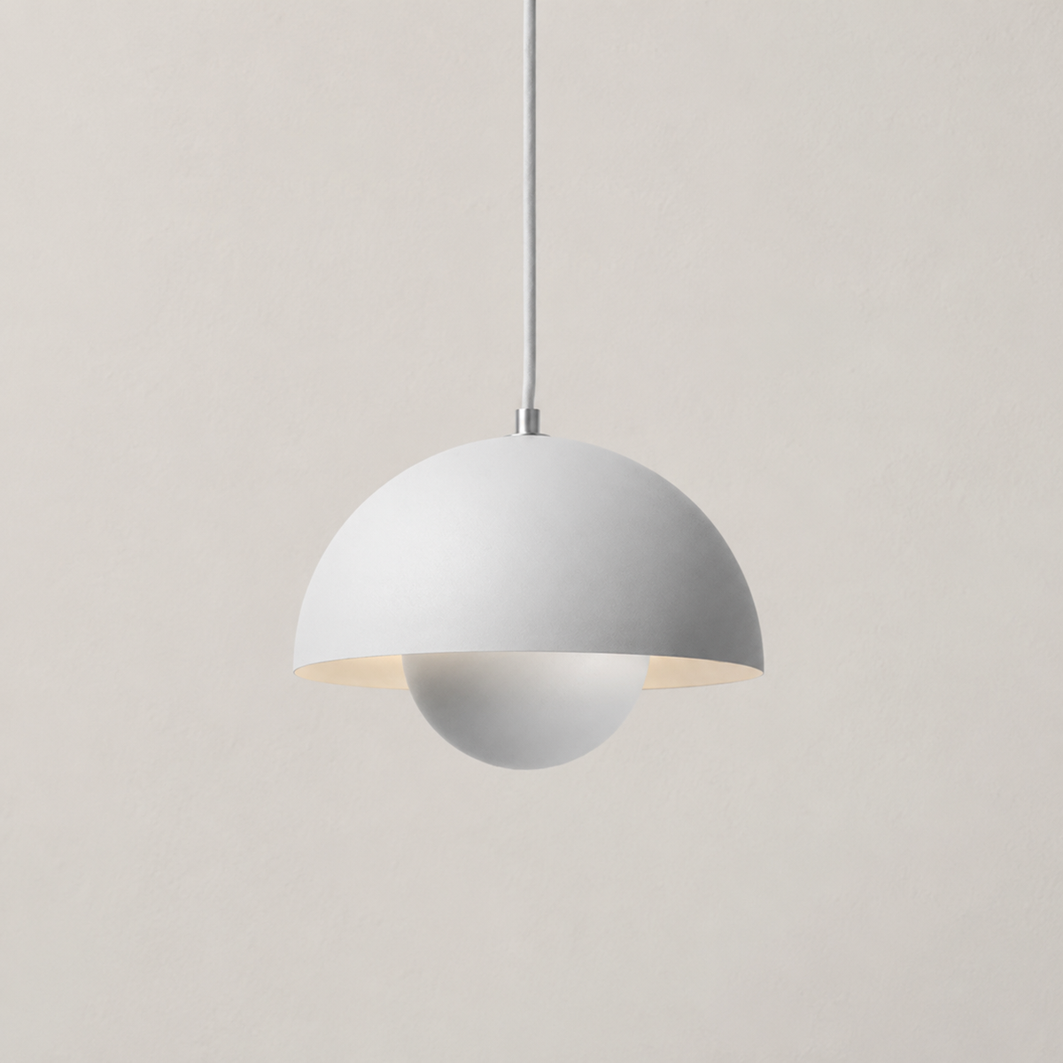 Stylish adjustable iron pendant light for modern interiors. 5